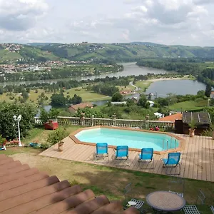villa-panoramique-saint-clair-du-rhone.hotels-rhonealpes.com/